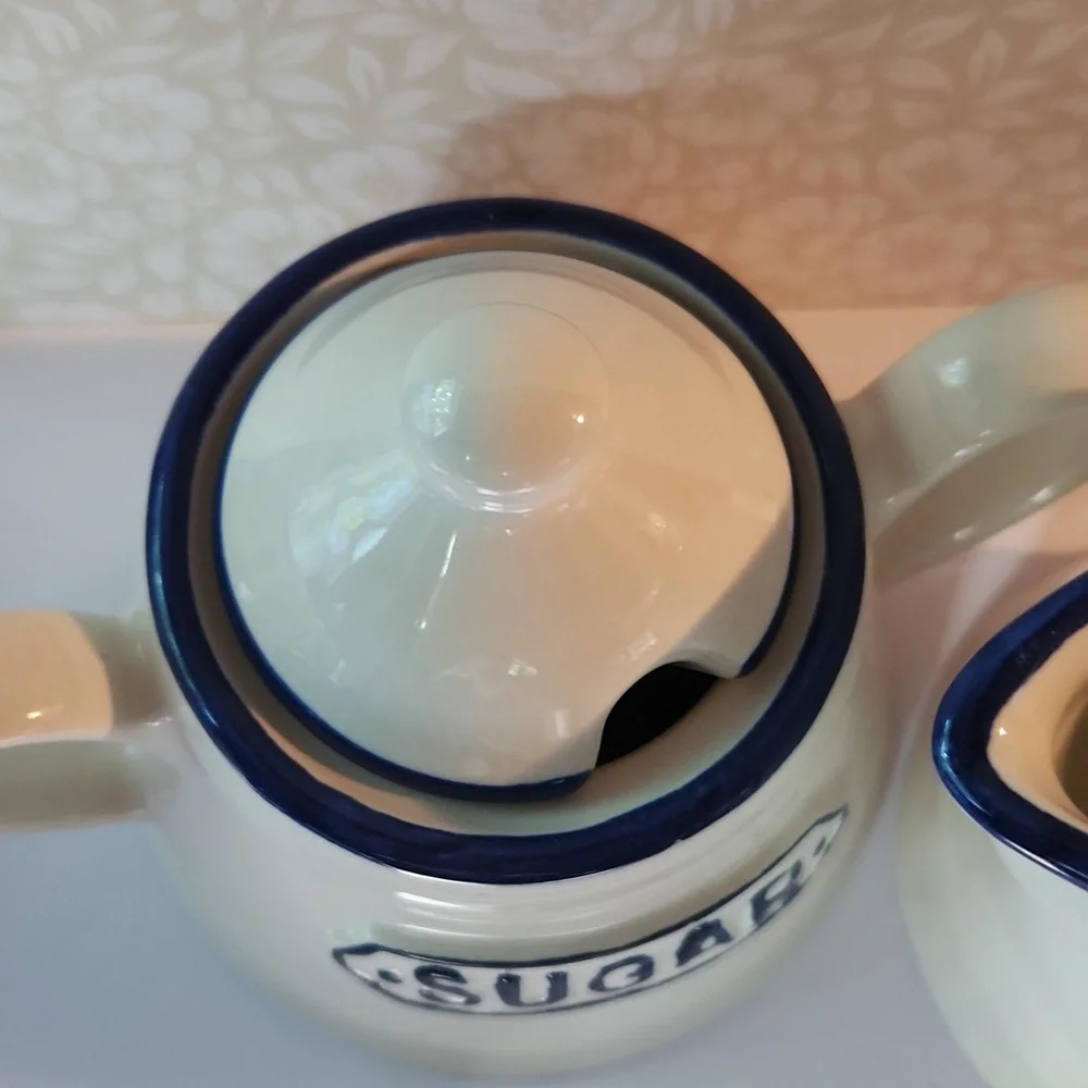 Pier 1 Sugar & Creamer Set